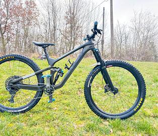 Trek Slash 9.7 enduro