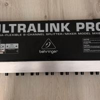 Mixer Behringer MX882