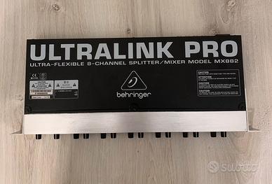 Mixer Behringer MX882