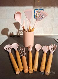 Set 12 Utensili Cucina Silicone Rosa e Legno  Sec