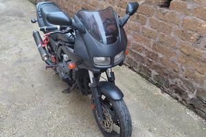 Yamaha FZS 600 fazer
