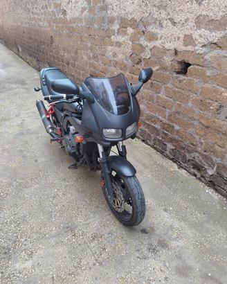 Yamaha FZS 600 fazer