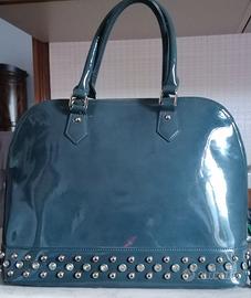 Borsa da donna in vernice grigia