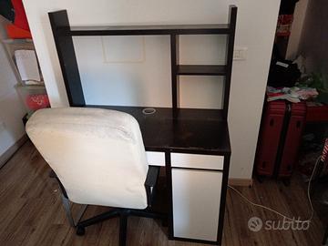 scrivania ikea + poltrona 