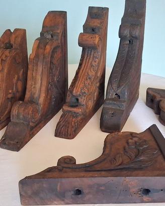Reggimensole legno antiche intagliate a mano