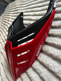 Copri codone in carbonio Ducati