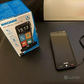 SMARTPHONE ANZIANI BRONDI AMICO VERO 4G