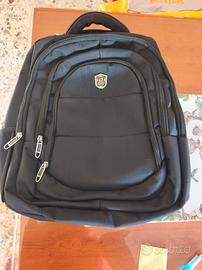 zaino nero viaggio 