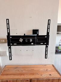 Braccio orientabile per TV a parete