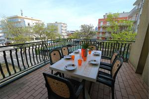 LUGLIO BILO CON GRANDE TERRAZZA ZONA P.ZZA AURORA