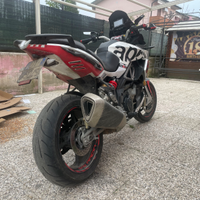 Honda cbr 1000 rr Suzuki gsx r 1000 k5/6