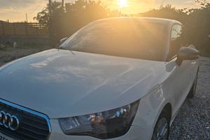Audi A1  1.6 NEOPATENTATI +GARANZIA 12 MESI