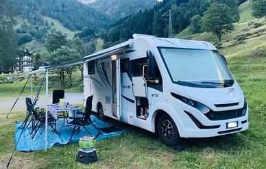 McLouis Nevis 890G