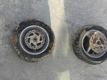2 gomme complete di cerchi e dischi per minimoto