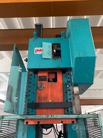 Vendita pressa 300 ton