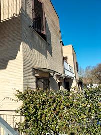 Bilocale e posto auto ripostiglio Carrara di Fano