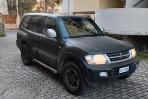Mitsubishi Pajero v 60