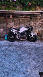 Triumph Speed triple 1050
