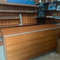 Tabacchi edicola mobilio completo