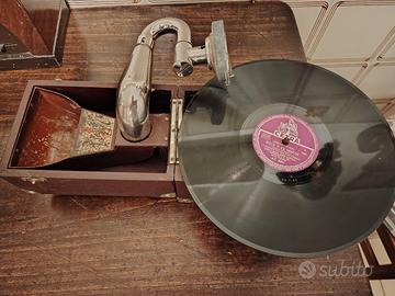 GRAMMOFONO D'EPOCA PORTATILE