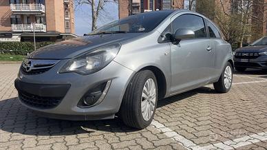 Opel Corsa D 3porte euro 5 in buono stato generale