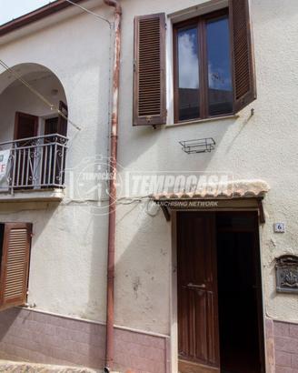 Osilo, casa indipendente