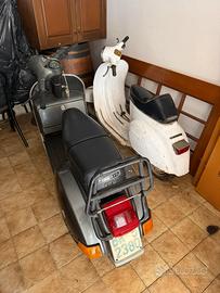 Vespa 200PE e vespa 50 special