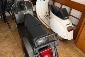 Vespa 200PE e vespa 50 special