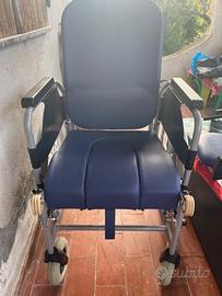 Sedia a rotelle comoda