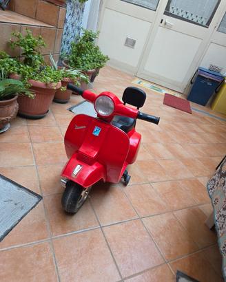 Vespa Rossa bimbo/a