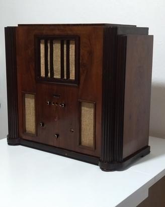 vecchia radio anni 30 modificata