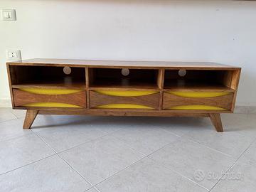 Mobile TV Maisons Du Monde - Elegante e funzionale