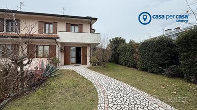 VILLETTA A SCHIERA DI TESTA