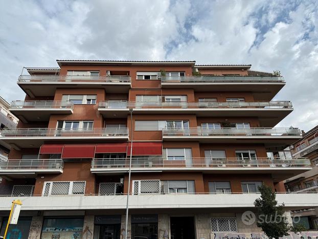 Palazzina con portineria, ultimo piano