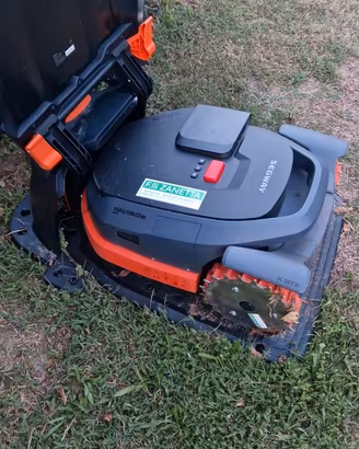 Robot tagliaerba navimow segway
