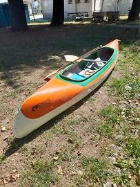 canoa canadese in vetroresina con 2 pagaie