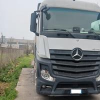 Mercedes Benz
