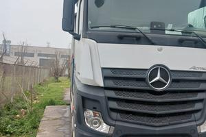 Mercedes Benz