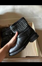 stivaletti ash con borchie