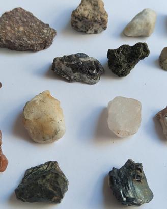 Misto di Minerali e Pietre