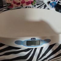 bilancia pesa neonato