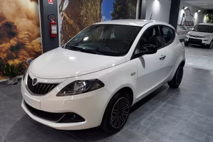 Lancia Ypsilon 1.0 FireFly 5 porte S&S Hybrid Gold