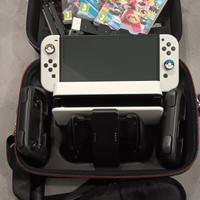 Nintendo Switch Oled + videogiochi + accessori 