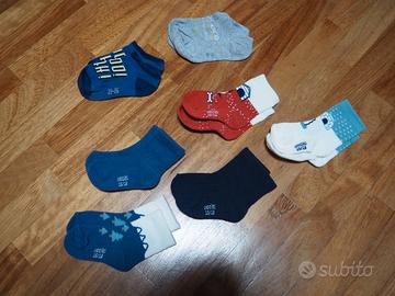 7 paia di calzini nuovi per neonato e bimbo/a