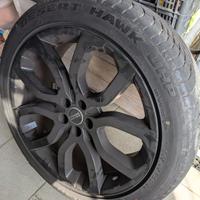 Cerchi più gomme per Range Rover