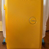 Valigia American Tourister gialla rigida grande 4