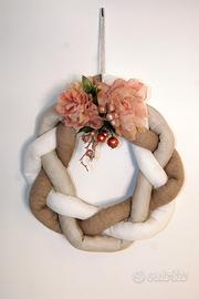 Decorazione in stoffa fatta a mano. Per Natale