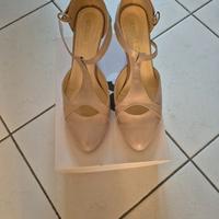 Scarpe con tacco beige/rosa antico