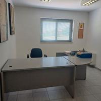 Grande scrivania da ufficio angolare