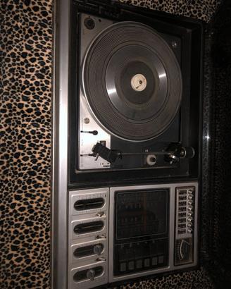 Giradischi e radio grundig